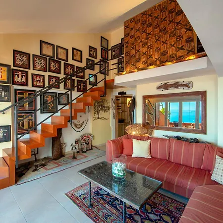 - Unique Maison *