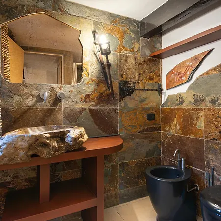 - Unique Maison *